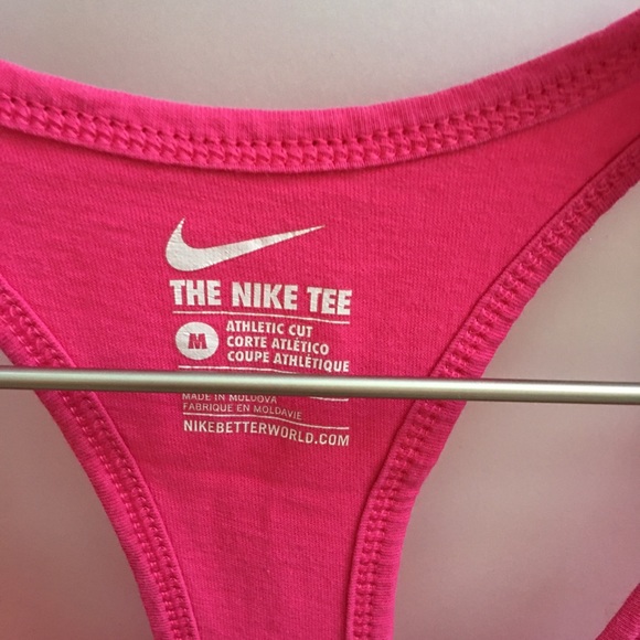 Nike pink workout tank - Picture 2 of 4